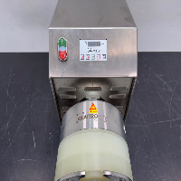 Quattro Flow Stainless Steel Quanternary Diaphragm Pump image 2